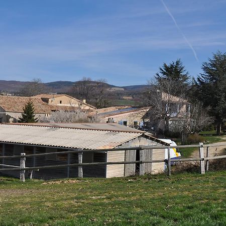 Le Petit Labouret Hotel Revest-du-Bion Exterior photo