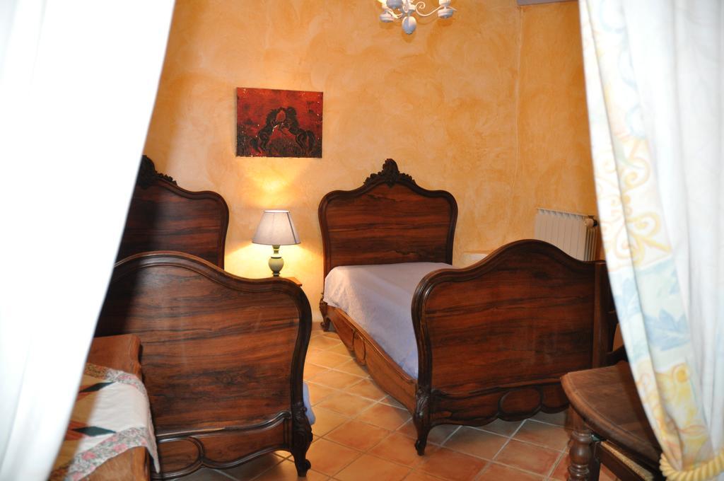 Le Petit Labouret Hotel Revest-du-Bion Exterior photo